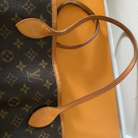 Real Louis Vuitton Neverfull GM - Picture 2 of 4